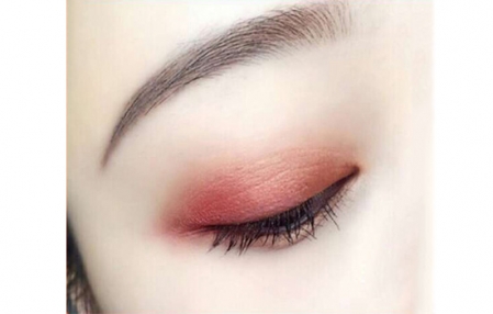 �Ϲ�ɫ��Ӱ���� �Ϲ�ɫ��Ӱ�Ļ���